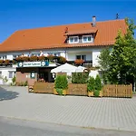 Landgasthof Linde - Restaurant Beliebt Bei Einheimischen Penzion Deggenhausertal