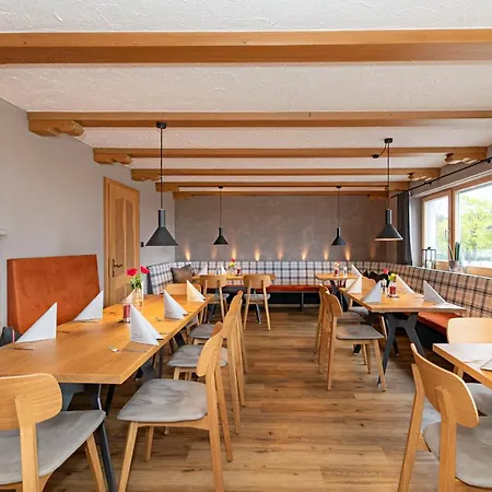 Värdshus Landgasthof Linde Deggenhausertal