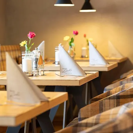 Landgasthof Linde - In Ruhiger, Laendlicher Umgebung