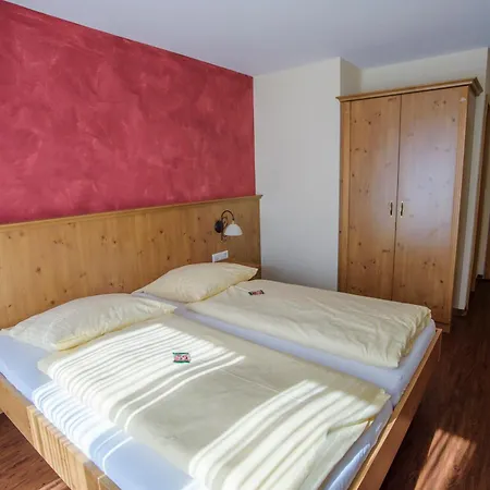 Landgasthof Linde - In Ruhiger, Laendlicher Umgebung Herberg 3*