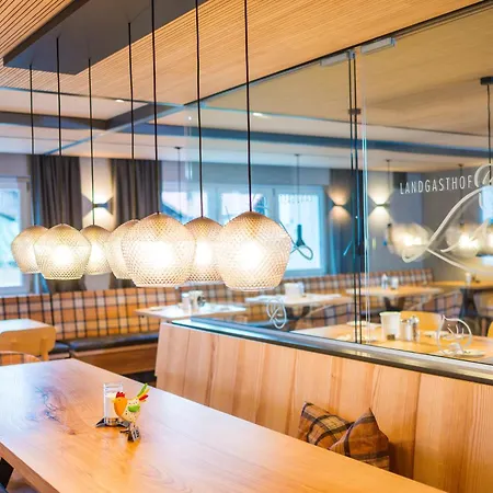 イン Landgasthof Linde - In Ruhiger, Laendlicher Umgebung デッゲンハウザータール