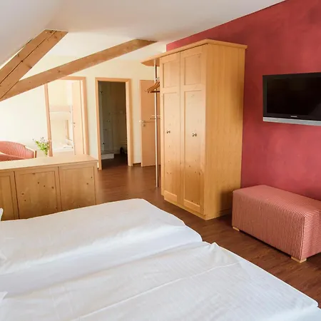 Landgasthof Linde - In Ruhiger, Laendlicher Umgebung 3*