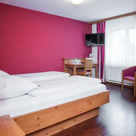 Landgasthof Linde - In Ruhiger, Laendlicher Umgebung 3* デッゲンハウザータール