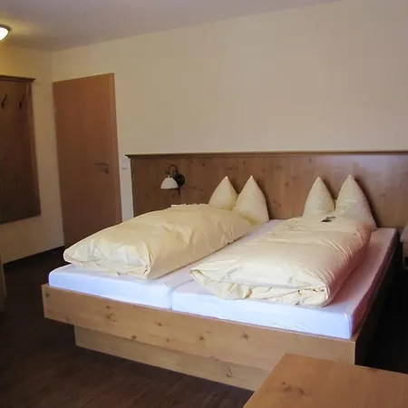 Herberg Landgasthof Linde - In Ruhiger, Laendlicher Umgebung