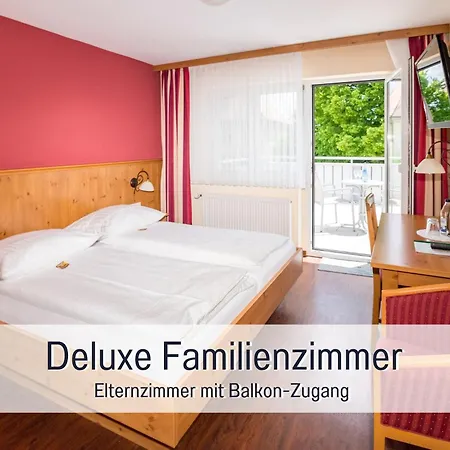 Landgasthof Linde - In Ruhiger, Laendlicher Umgebung デッゲンハウザータール