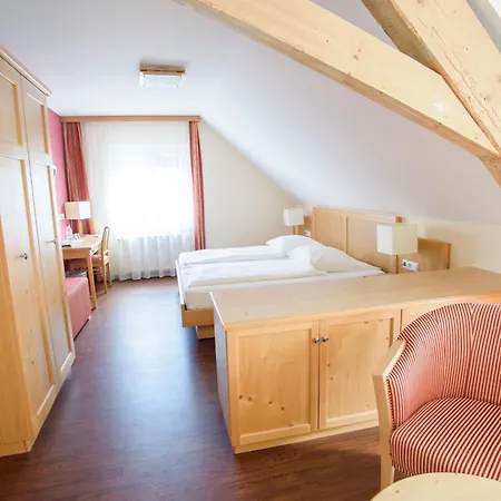 イン Landgasthof Linde - In Ruhiger, Laendlicher Umgebung