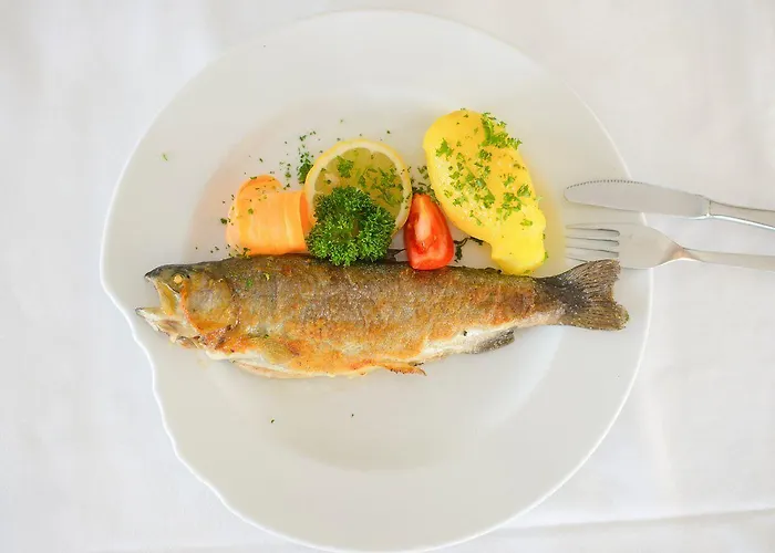 Landgasthof Linde - Direkt Am Premiumwanderweg Herberg