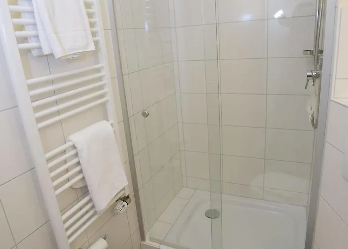 Landgasthof Linde - Direkt Am Premiumwanderweg Herberg Deggenhausertal