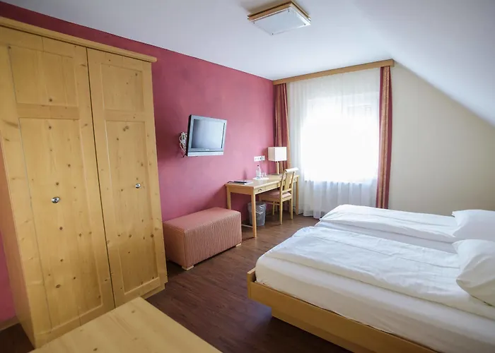 Herberg Landgasthof Linde - Direkt Am Premiumwanderweg